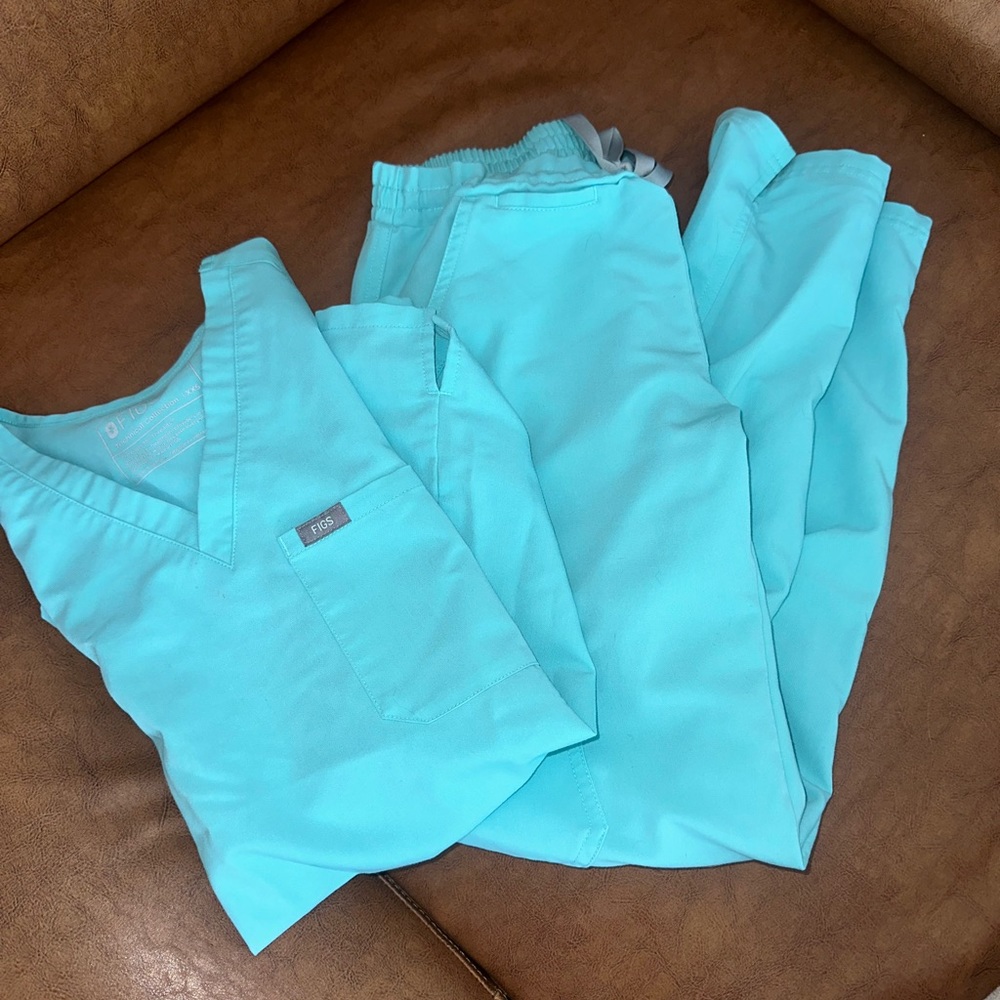 Neon Blue Figs Set (SOLD)